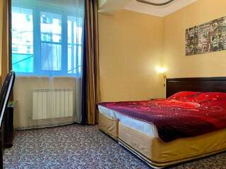 Гостиница Ледис Сочи Двухместный номер с 1 кроватью или 2 отдельными кроватями-1